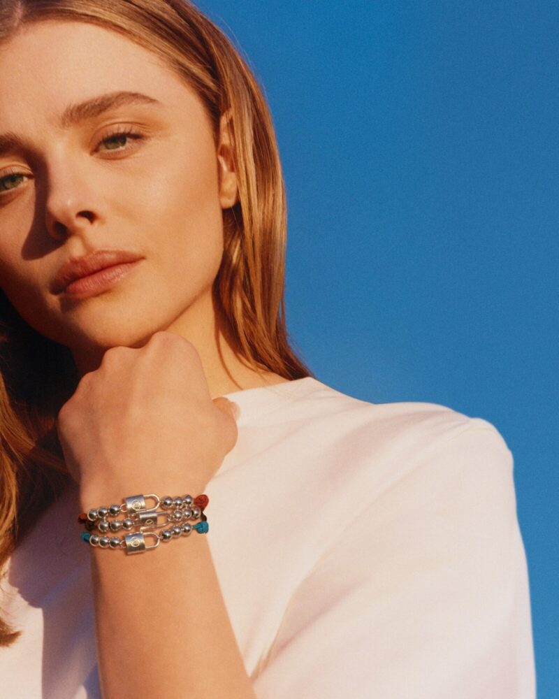 Louis Vuitton lanza nuevo brazalete en apoyo a UNICEF / Patricia Olivares Taylhardat, Louis Vuitton, UNICEF, Silver Lockit, Silver Lockit Beads, Boko Haram, Rohingya, Bangladés, Yemen, brazalete, titanio, diseños, humanitario