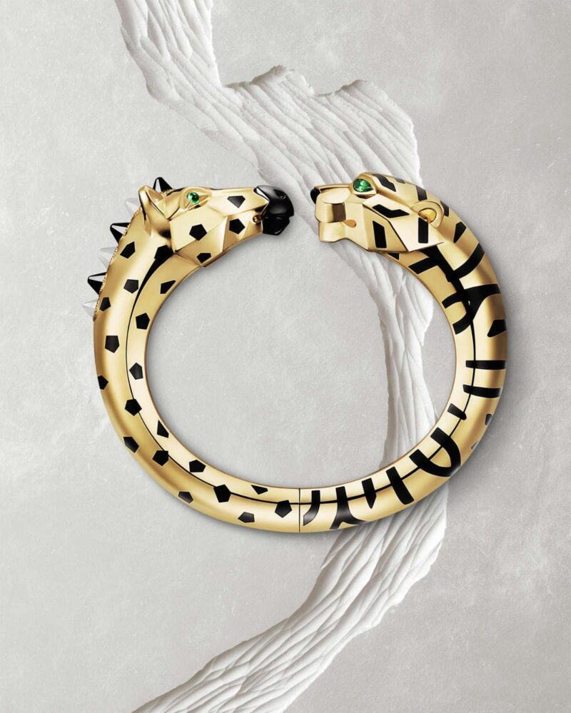 La jungla Cartier: Brillo y fuerza cara a cara / Patricia Olivares Taylhardat, Cartier, colección, diamantes, tigre, ónix, cebra, jirafa, relojes, cocodrilo, mujeres, pantera, jungla, galucha, oro, lujoso, maison, joyería, fauna, animales, jaguar, especies, anillos, picots, francesa