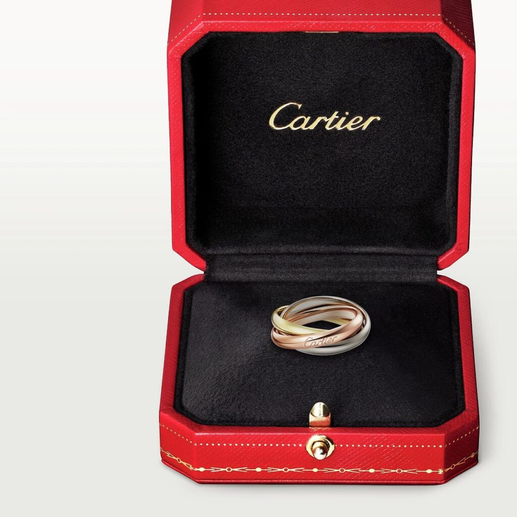 Trinity de Cartier / Patricia Olivares Taylhardat, Cartier, Louis Cartier, Trinity, amor, amistad, collares, brazaletes, años 70, francesa, pendientes, joyas, mujeres, móviles, anillos, maison, 1924, sortija, colecciones, oro, colgantes