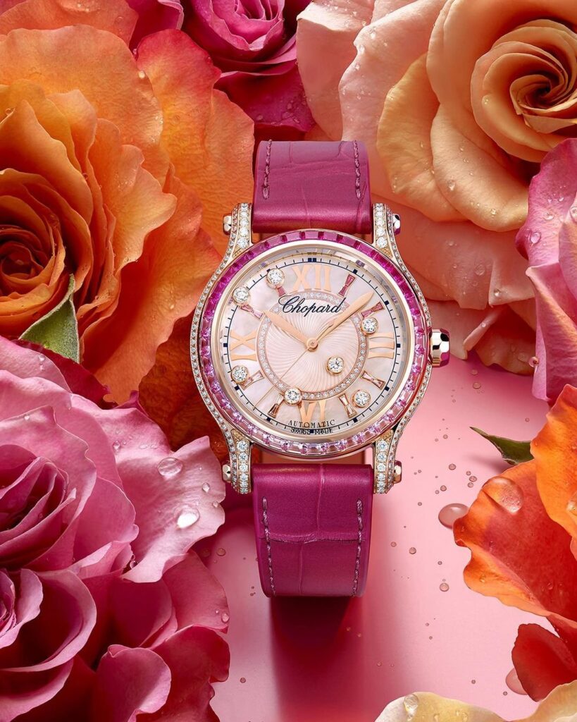 Happy Sport Rose: La rosa del tiempo de Chopard / Patricia Olivares Taylhardat, Chopard, Happy Sport Rose, Caroline Scheufele, diamantes, maison, oro, rubíes, bisel, relojería, piedra preciosa, correa, zafiros, cuero, cabujones, corona, joyas, amantes, colección, 18 quilates, arte