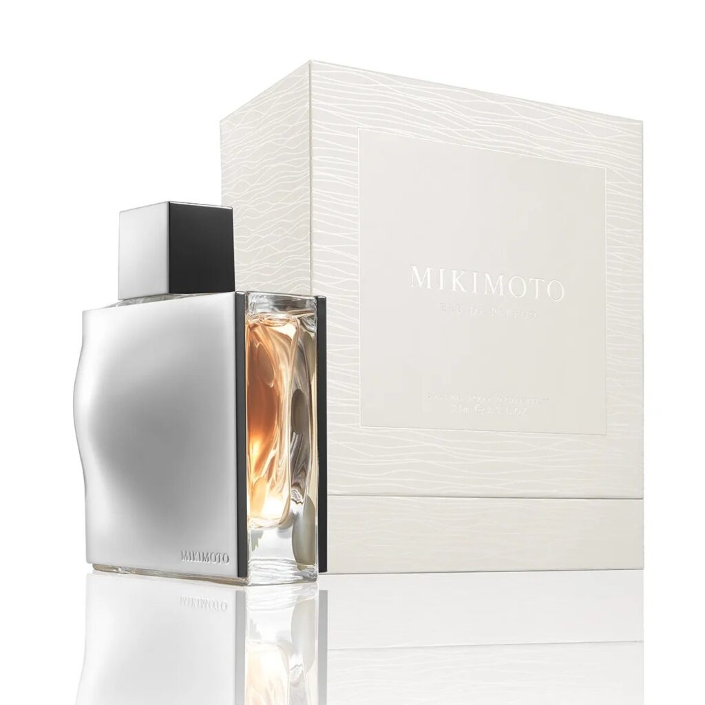 Las perlas de Mikimoto envasadas en un perfume / Patricia Olivares Taylhardat, Mikimoto, Mikimoto Eau de Parfum, Coco Chanel, Iris, Magnolia, Japón, perlas, perfume, sutil, interpretación, leñosas, concha, minimalista, opulencia, azafrán, florales, imperdibles, fragancias, glamoroso, aromas, look, joyas, joyería, mar