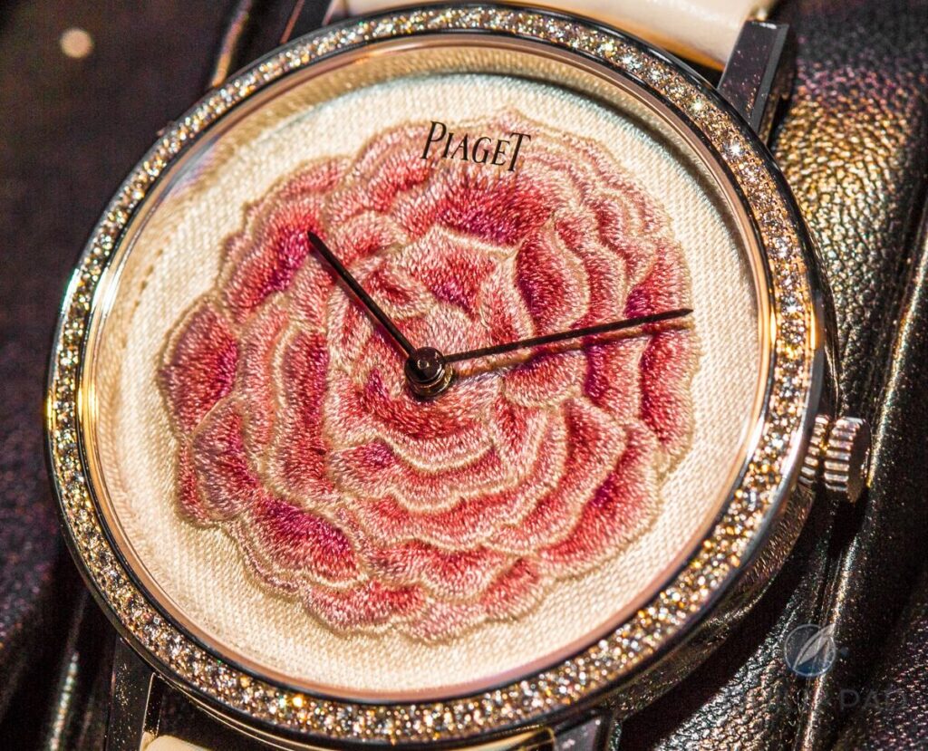 Altiplano Rose Watch: la rosa que enaltece el tiempo / Patricia Olivares Taylhardat, Piaget, Altiplano Rose Watch, Yves Piaget Rose, Ginebra, 18 quilates, relojes, 1982, pétalos, brillantes, arte, madera, nácar, amor, antigüedad, rodio, diamantes, oro