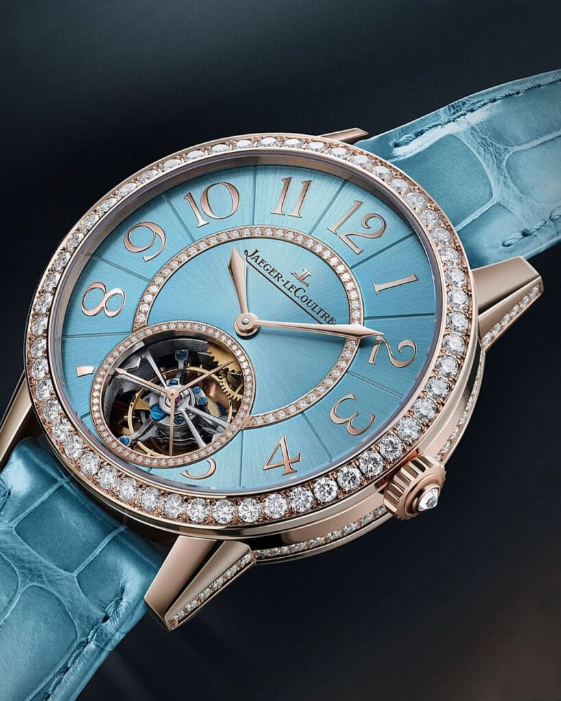 Jaeger-LeCoultre se llena de diamantes con su nuevo reloj / Patricia Olivares Taylhardat, Jaeger-LeCoultre, diamantes, reloj, joyas, relojeras, Rendez-Vous Jewellery Tourbillon, Serenity Blue, oro, esfera, correa, anillo, árabes